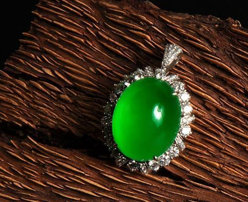 云南翡翠批发市场花谷翡翠和玉的区别你弄懂了吗  第3张