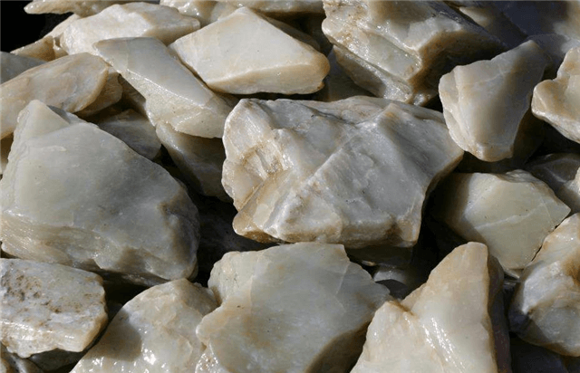 和田玉原石表面特征有哪些？不同类别有不同特色！   第1张