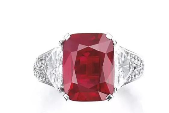 湖南翡翠鉴定经济低迷下，为啥富人阶层还热衷于买珠宝？  第6张