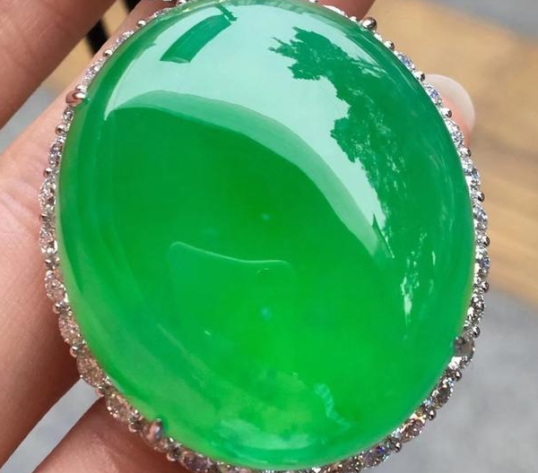 翡翠真假怎么辨认翡翠为什么那么贵？看完这7点你就不会在嫌翡翠太贵买不起啦  第8张