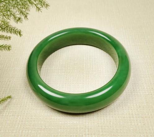 男款翡翠马鞍面戒指俄料——来自俄罗斯的玉石  第2张