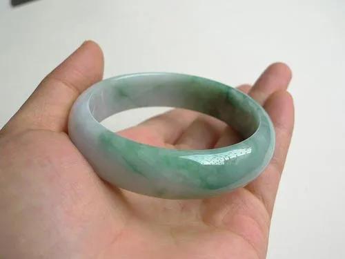 出口翡翠手镯价值2亿的翡翠手镯，听说是史上最贵？  第13张