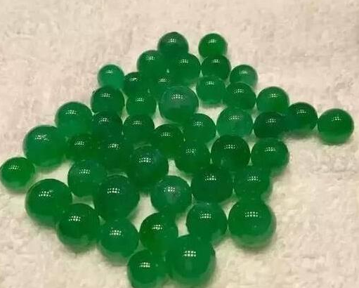 为什么翡翠珠链是翡翠饰品里最贵的？  第6张