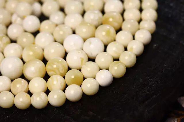 缅甸翡翠公斤料造成琥珀和蜜蜡最大区别的原因  第4张