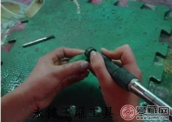 问题翡翠 堪比大整容的翡翠抛光   第6张