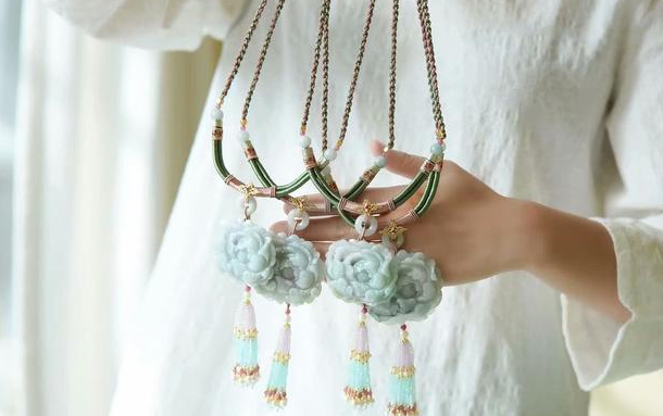 翡翠不知道什么样的好？好的翡翠有哪些特征  第1张