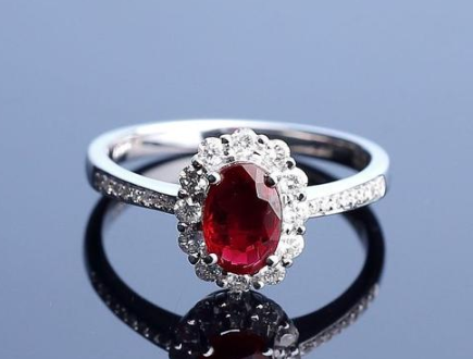 1克拉红宝石价格是多少？  第2张