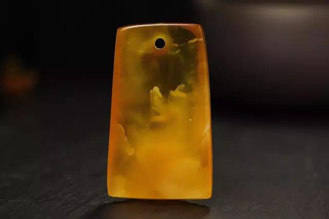 缅甸翡翠公斤料造成琥珀和蜜蜡最大区别的原因  第7张