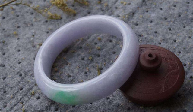 好看的翡翠手镯那么多，可以两只手都戴上吗？   第2张