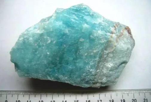 血沁翡翠手镯原来这些都是石英岩玉，你分得清吗？  第4张