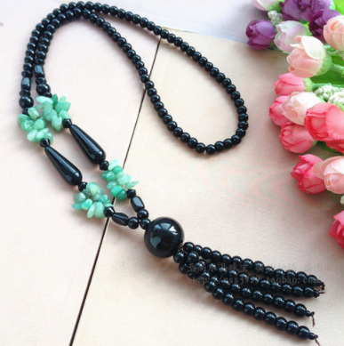 天然水晶珠宝时尚毛衣链该怎么搭配？  第5张