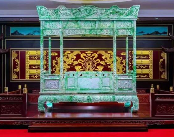 天然a货翡翠批发机雕翡翠都是便宜货，机雕一定比手工雕差对不对？  第4张