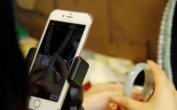 什么样的翡翠玉石好市场乱象——玉石直播  第3张