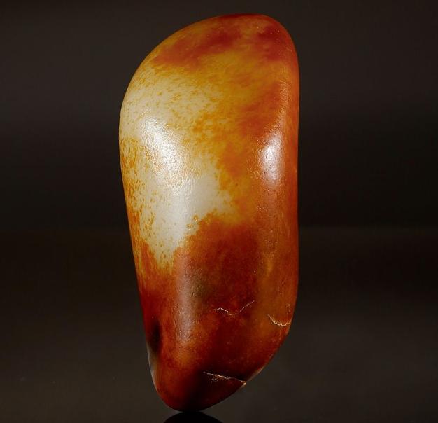 和田玉的籽料价格急剧上升，满级和田玉大料，才是收藏的利器！  第14张