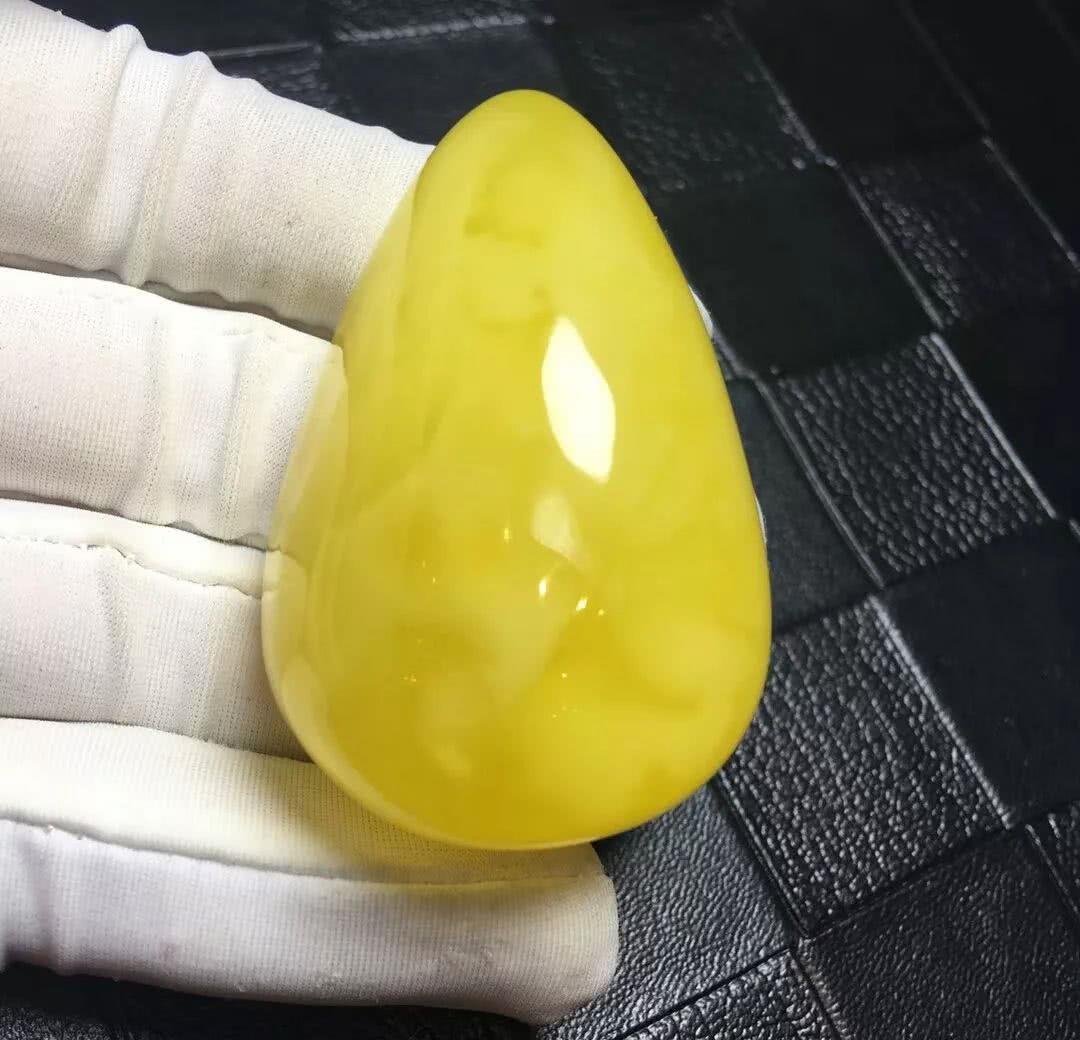 蜜蜡对身体功效，蜜蜡可以带着洗澡吗？  第2张