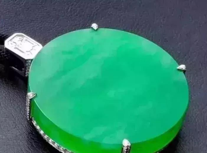 按照翡翠的价格给翡翠定个档，不知您的翡翠在第几档？  第1张