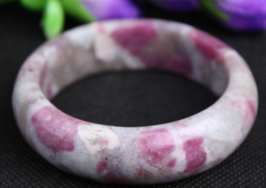 什么是梅花碧玺，价格怎样？  第3张