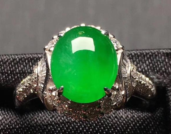 鉴别翡翠染色翡翠，清代的帝王玉  第5张