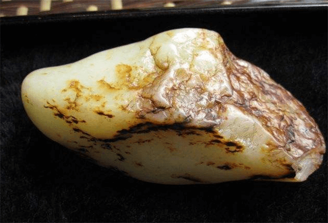 和田玉原石表面特征有哪些？不同类别有不同特色！   第2张