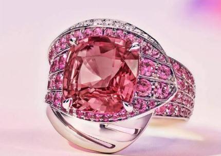 翡翠原石什么是裂只知道皇家蓝、矢车菊？了解它你才算真的懂蓝宝石！  第2张