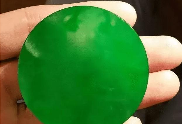 6000万翡翠手镯 价位新型肺炎疫情过后，翡翠行业面临大洗牌！玉商该何去何从……  第1张