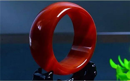 新疆金丝玉愈发疯狂，怎么回事？  第1张