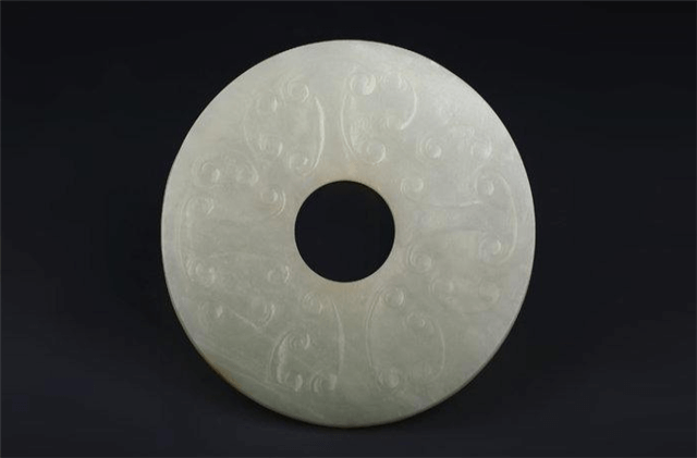 翡翠玉手镯怎么挑选和田玉籽料是发灰的都不好吗？其实闪灰料也有它的美！   第1张