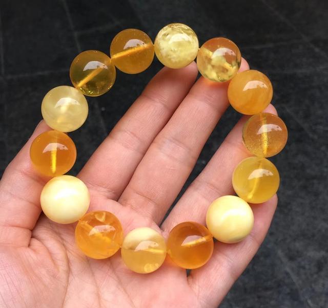 琥珀蜜蜡如何演变形成的？你真的了解琥珀蜜蜡吗？  第1张