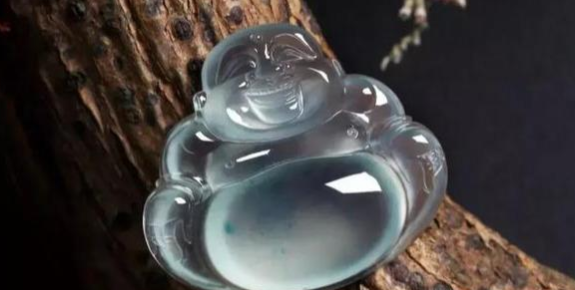 翡翠原石了解书籍这是当下最适合佩戴的翡翠饰品，没有之一！  第3张