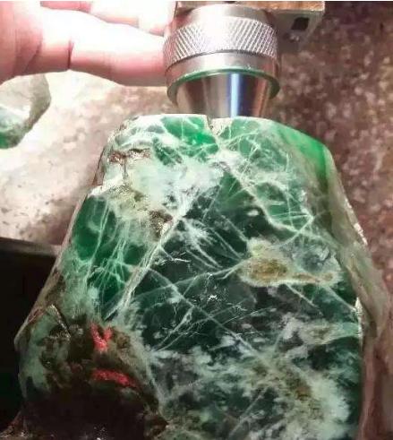 翡翠不保值？买这几种翡翠就是交智商税  第6张