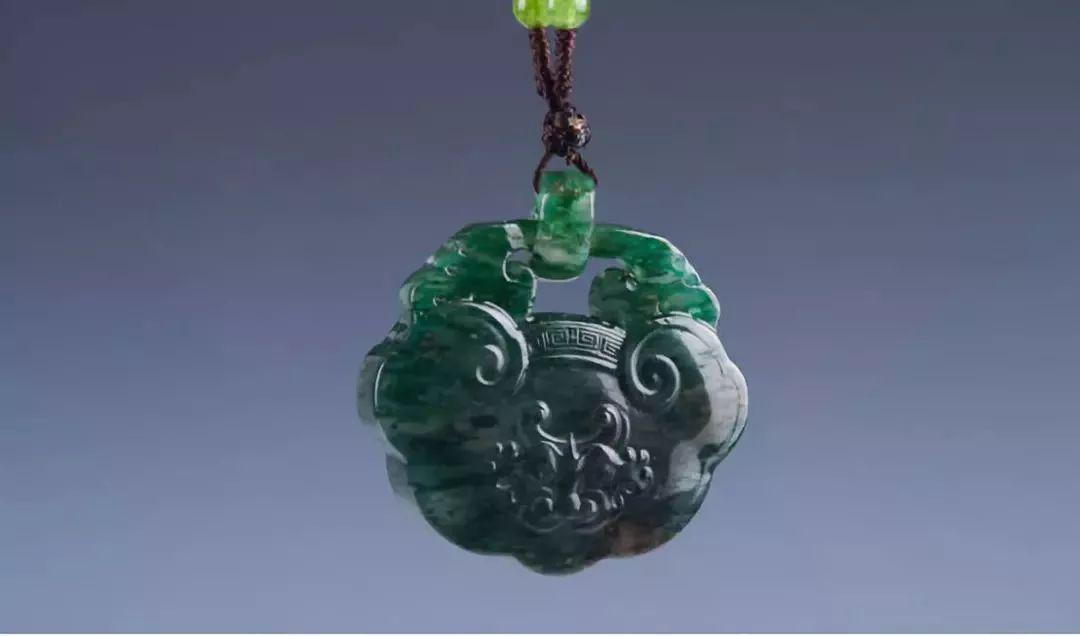 戴翡翠手镯有什么好处我国特有的玉石，你知道几个，那种最值钱？  第8张