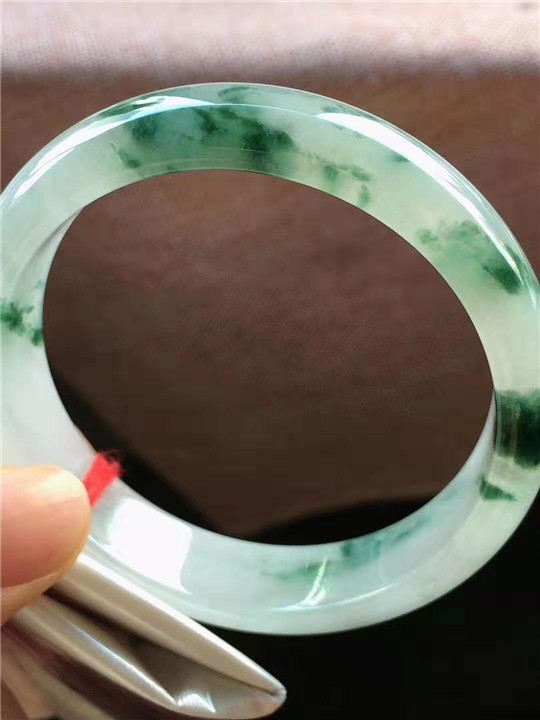 翡翠千足金鉴定方法翡翠手镯送人有什么讲究？   第4张