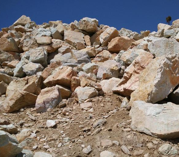 翡翠福豆蓝田日暖玉生烟，尴尬的蓝田玉“空有虚名”  第3张