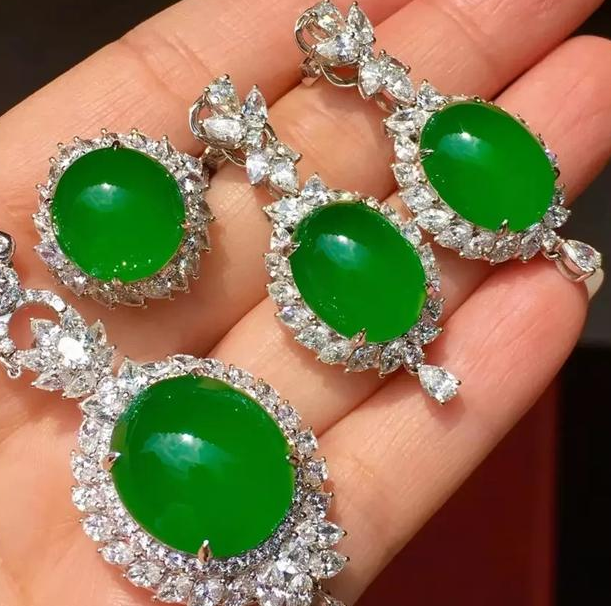 翡翠又出大事！价格将继续暴涨！  第1张