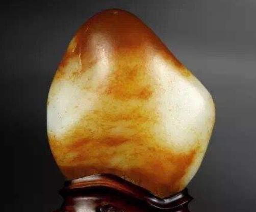 和田玉的籽料价格急剧上升，满级和田玉大料，才是收藏的利器！  第5张