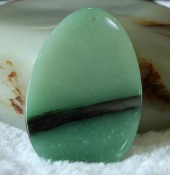 国内翡翠什么牌子好玉髓玛瑙是一样的吗？石英质玉是什么？  第5张