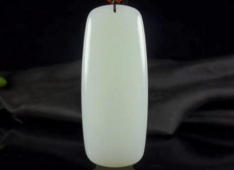 假的和田玉是什么冒充的？  第1张