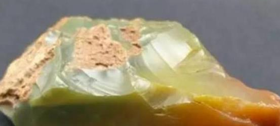 翡翠a货手镯怎么看这类罕见玉石首次被发现，其价值可能超过翡翠？  第2张