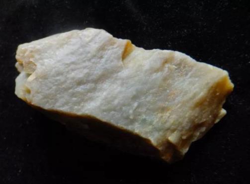 为什么卖玉的时候要喷水？商家不会告诉你的秘密，不明白就亏大了！  第3张