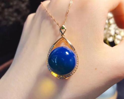 淡绿色冰种翡翠“琥珀之王”都不认识？那还玩什么玉！  第3张