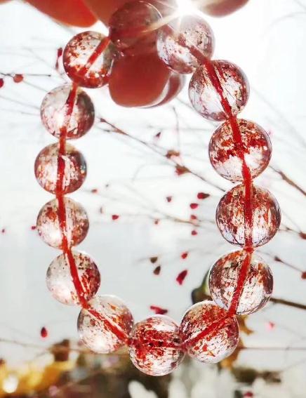 草莓晶和金草莓晶如何区别？  第2张