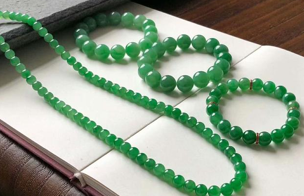 为什么翡翠珠链是翡翠饰品里最贵的？  第8张