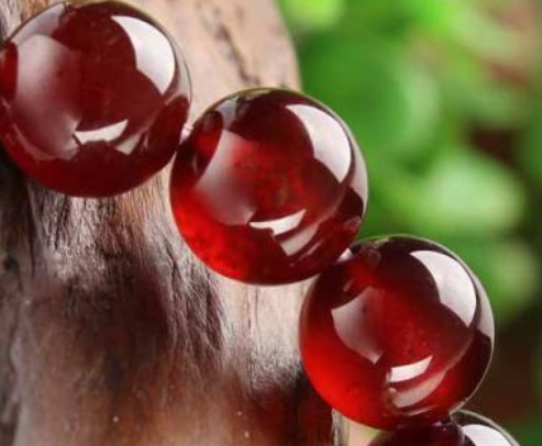 去这些场所最好不要佩戴石榴石！  第2张