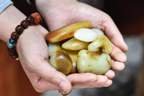 1万、10万、100万，玉的不同玩法？  第4张