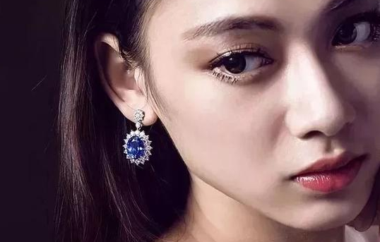 吊坠翡翠玉坦桑矿区宣布修建“长城”！绝矿之前，坦桑石还能涨价多少？  第1张