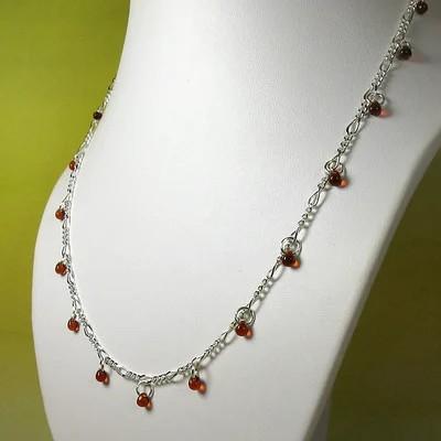 翡翠手镯横纹纵纹为什么人们愿意收藏琥珀？琥珀的真伪要如何鉴别？  第4张