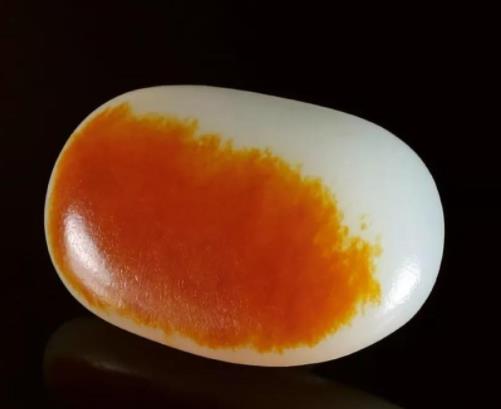 6万一克的玉石到底长啥样？籽料还能涨多高？  第2张