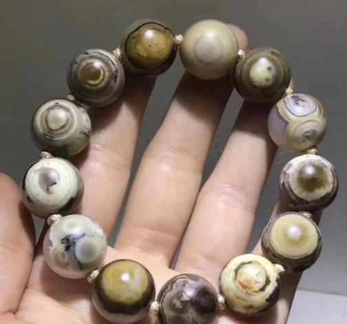 这些玛瑙越丑越值钱！  第2张