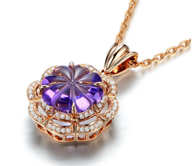 翡翠a货吊坠 _动物珠宝市场暗藏增长潜力，业界的前景究竟如何？  第2张