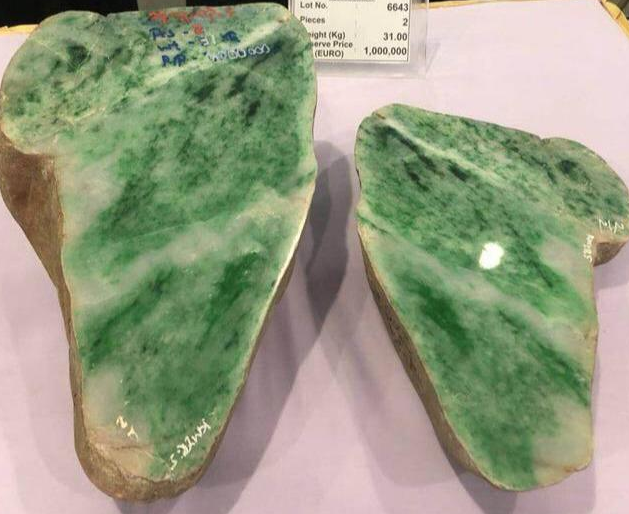 为什么有钱人都买玉，不去投资股市房产？   第12张